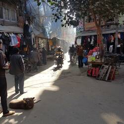 Typische Straße in Kathmandu