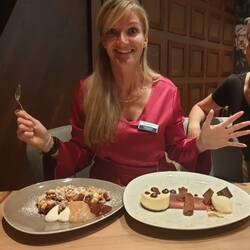 Ich konnt mich einfach nicht entscheiden. Daher gab es gleich 2 Desserts auf einmal. 😁