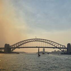 Auch am Nachmittag ist der Smoke noch zu sehen