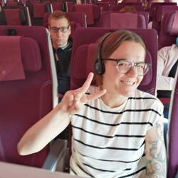 Wenig los am Flug nach Doha...jeder hat eine eigene Dreierreihe