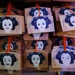 Japanese drawing talents just to make a blank face look expressive