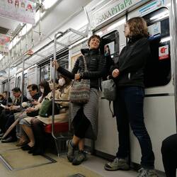 Plus de vélo (resté à Kyoto) --> métro !