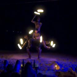Feuershow am Strand