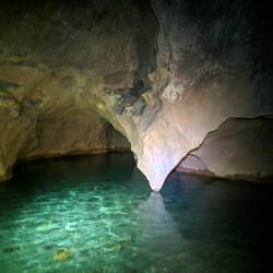 Der See in der Höhle