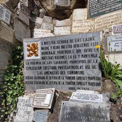 Begging to Our Lady for protection against Communism. TFP.