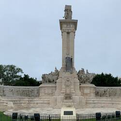 Monument to the Constitution of 1812 ... Plaza de España — Cádiz, Spain.