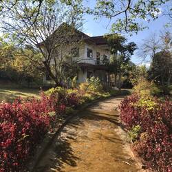 Ein Haus im Außenbereich