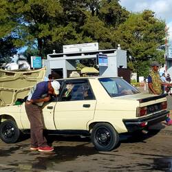 In Antananarivo - hier wird alles repariert