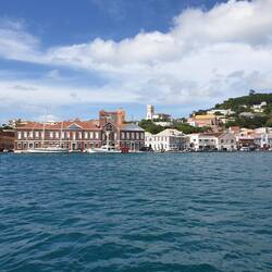 Die Hauptstadt St. George's.