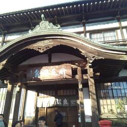 L'exterieur du vieux onsen à Beppu