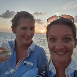 Auf diesen Sonnenuntergang müssen wir direkt anstoßen. 😁