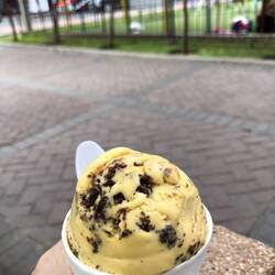 The flavor is lucuna con brownie