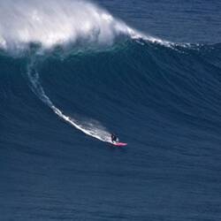 Ziel 1: Große Wellen in Nazare