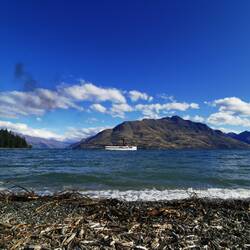 Lake Wakatipu mit Dampfer