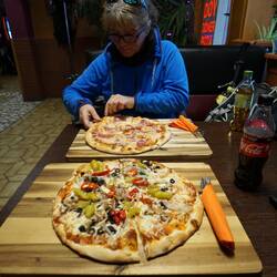 Jipiiehhh.... Pizza hatten wir ja schon lange nicht mehr 🤣