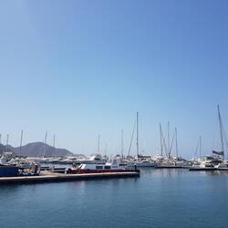 Eine Marina gibt's auch