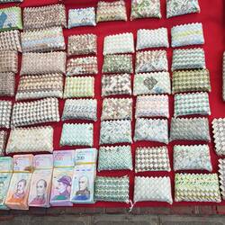 Zynisch? Aus venezolanischem Geld werden Taschen gemacht...