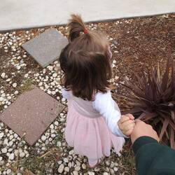Hold my hand❤️