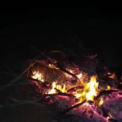 Der Tag vergeht, Feuerken wärmt.