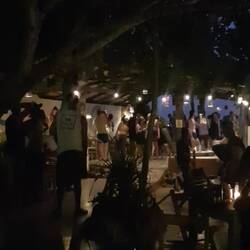 Bei der Rückkehr Party mit Live Act