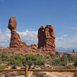 der "Balanced Rock": 3600 Tonnen, 17 Meter hoch