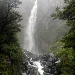 Devils Punchbowl Waterfall