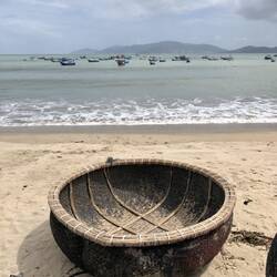 Hinten Boote, vorne 1 Boot