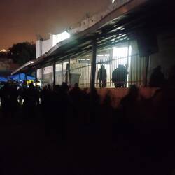 Checkpoints um 5uhr, sonst sehr viel voller als heute. Die Menschenwerden hier unter den schlechtesten Verhält