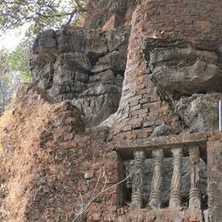 Treppe hoch zum Kaw Ka Tharung
