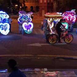 Die beleuchteten Fahrradtaxis