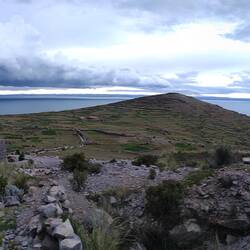 Isla Amantani - Aussicht auf 'Pachatata'