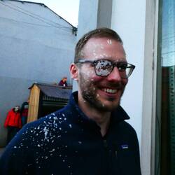 War das ein Spass: Gerade als wir nicht mehr damit rechneten, bekamen wir eine Ladung Schaum ab