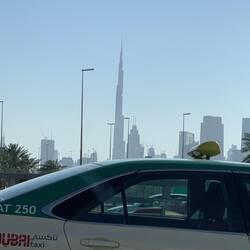Skyline aus dem Taxi