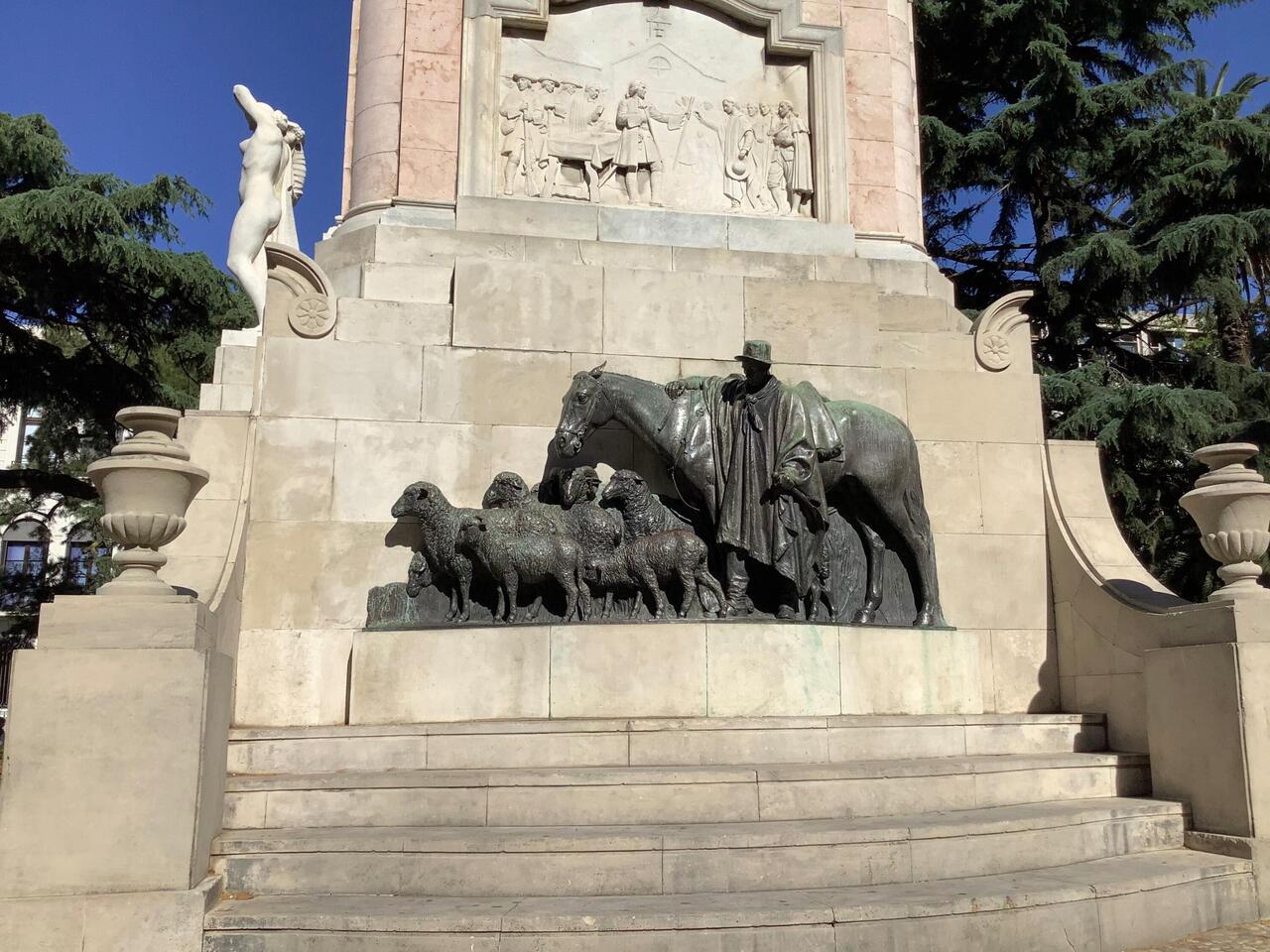 Statue to Bruno Mauricio de Zabla