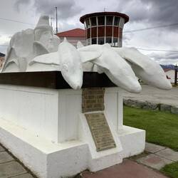 Dolphin sculpture pays tribute to Argentinian Navy.