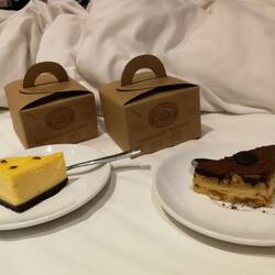Kuchen zum Nachtisch im Bett 😋