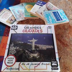 Spanish books and a puzzle to kill time