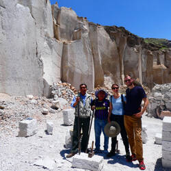 Wir durften die Cortadores auf einer Tour live erleben und sogar einen Block spalten