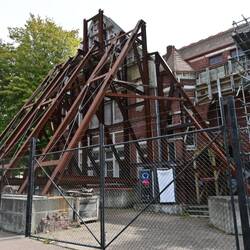 Beefy buttresses to shore up earthquake damage