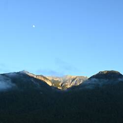 Moonset over Eglinton Valley... and the fog is clearing!!