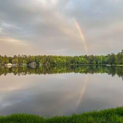Lake Harmony mit Regenbogen