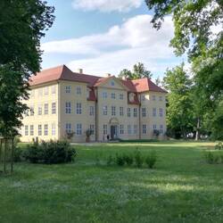 Schloß Mirow von vorne