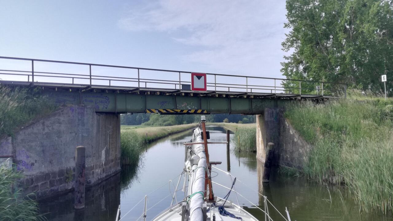 Ist die Brücke hoch genug?
