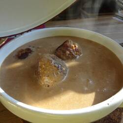 Fertige Köttbullar mit Soße