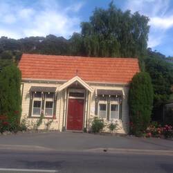 Akaroa cottage