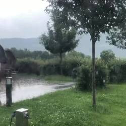 Da kommt was runter 🌧🌧