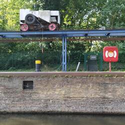 Treidelwagen in der Schleuse Fürstenwalde