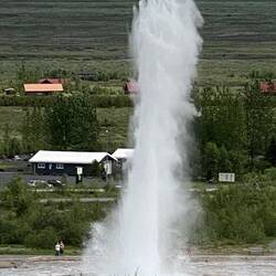 Strokkur in Aktion