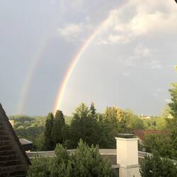 Ein Doppelregenbogen