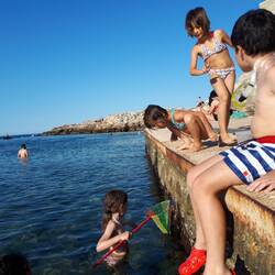 Pêche aux crabes avec des copains Italiens rencontrés à la plage de Pogliano a Mare